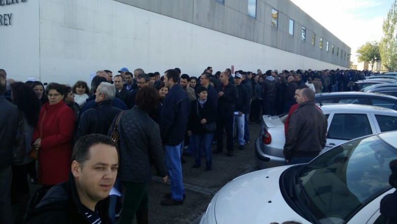 Cum au privit spaniolii cozile de mii de persoane de la sectiile de votare Imagine