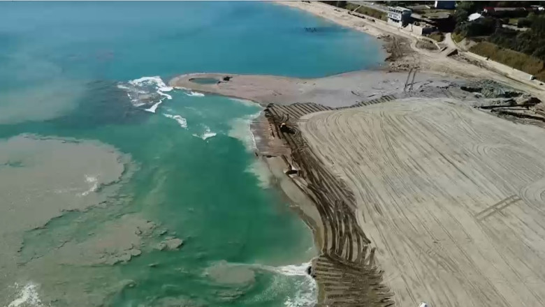 Cum castiga Romania 300 de hectare de plaja in zece ani Imagine