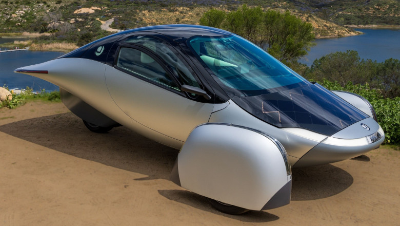 Cum functioneaza noul vehicul electric solar care poate parcurge distante mari doar cu energia soarelui Imagine