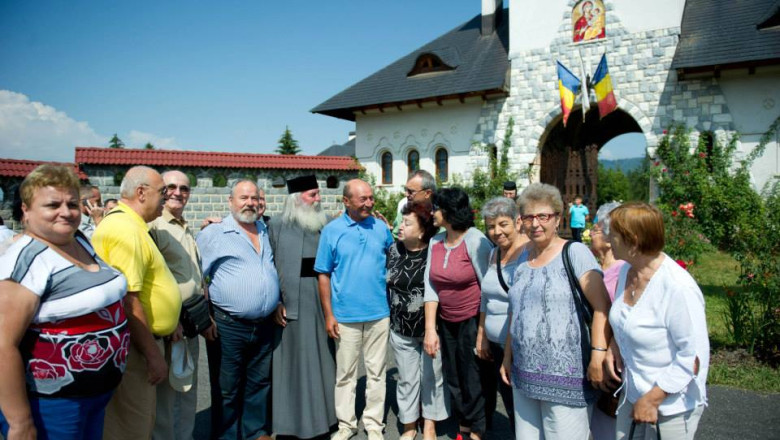 Cum interpreteaza analistii baile de multime ale presedintelui Basescu Imagine