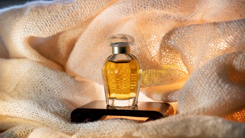 Cum miroase eternitatea? Cercetatorii au descoperit ingredientele unui parfum folosit acum 3500 de ani Imagine