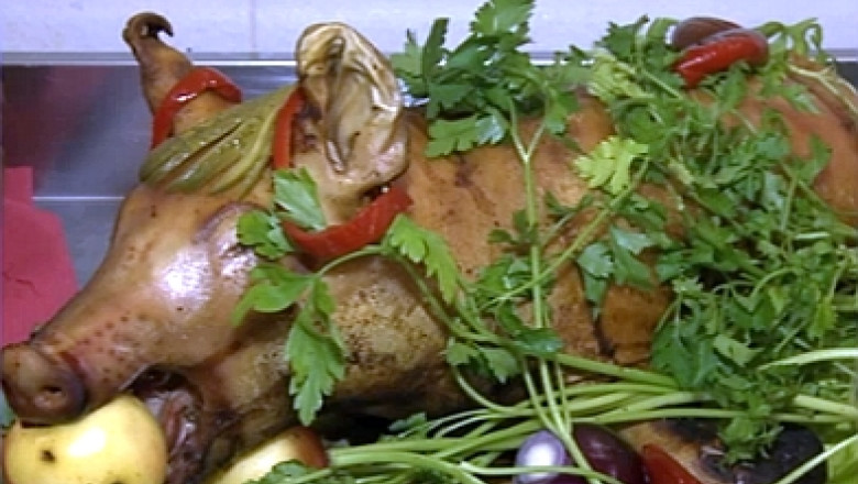 Cum ne protejam sanatatea dupa mesele copioase de sarbatori: Cumpatare, paine prajita, iaurt si ceai de ghimbir Imagine