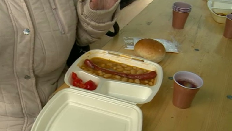 Cum s-a impartit fasolea cu carnati in tara de Ziua Nationala a Romaniei Imagine