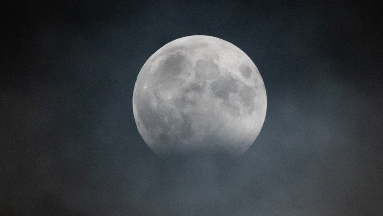 Cum s-a vazut eclipsa partiala de Luna Imagine