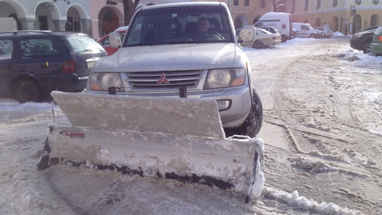 Cum se face deszapezirea in centrul Sibiului?  Imagine