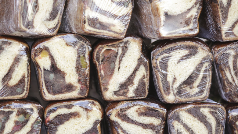 Cum se pregatesc romanii pentru masa de Paste. Aproape 6 milioane de cozonaci vor fi copti de patiseri Imagine