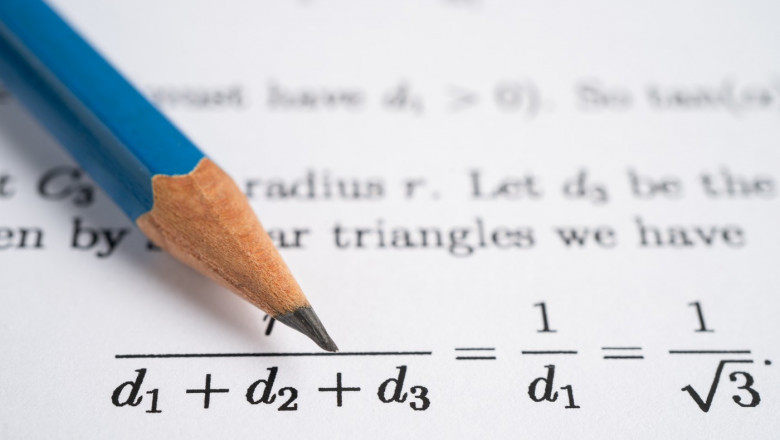 Cum se rezolva problema de matematica de clasa a IV-a care ii incuie pe toti. L-a incurcat si pe Nicusor Dan Imagine