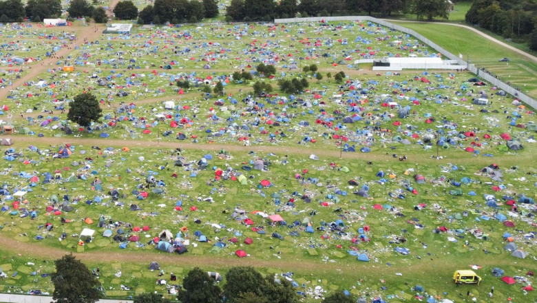 Cum se vede de sus locul in care a avut loc unul din festivalurile celebre din Europa. Ce au lasat in urma cei 90.000 de spectatori Imagine