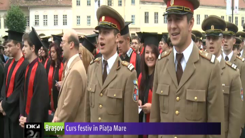 Curs festiv in Piata Mare Imagine