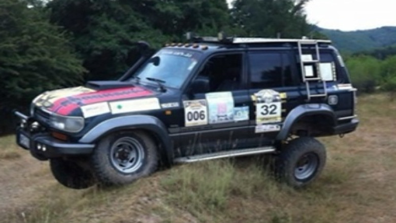 Cursa caritabila. Sapte romani vor participa la cel mai mare raliu din lume pentru amatori Imagine