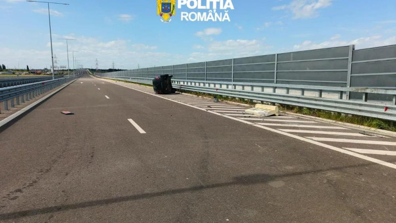 Cursa periculoasa pe Autostrada Soarelui: Un barbat s-a rasturnat cu masina incercand sa scape de politisti. Ce au descoperit asupra sa Imagine