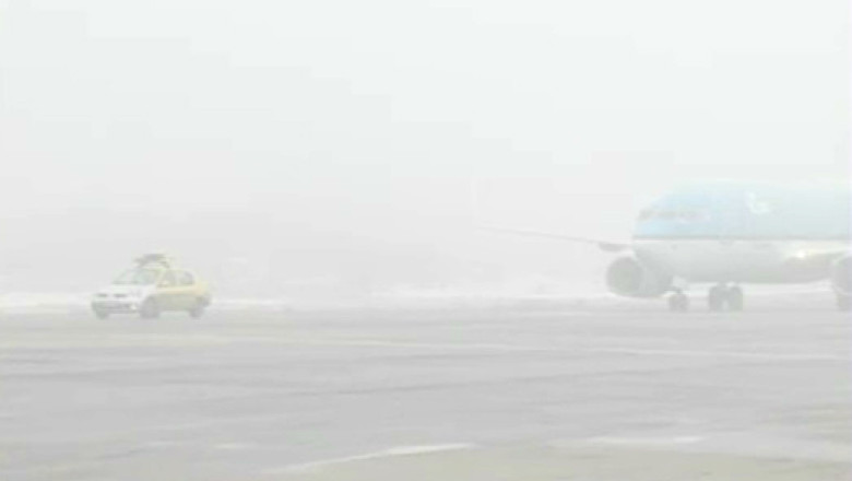 Curse aeriene, amanate si anulate din cauza cetii la Cluj-Napoca Imagine