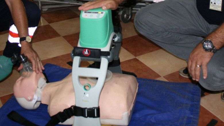 Cursuri gratuite de prim-ajutor la Ambulanta Oradea Imagine