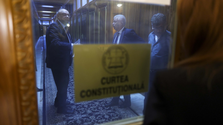 Curtea Consitutionala: Fostii ofiteri de informatii vor putea ocupa functii in magistratura Imagine