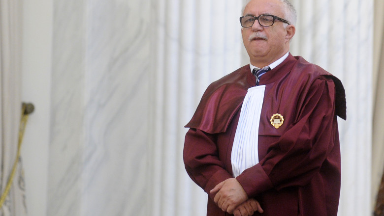 Curtea Constitutionala a respins contestatiile privind nelegalitatea candidaturii lui Victor Ponta Imagine