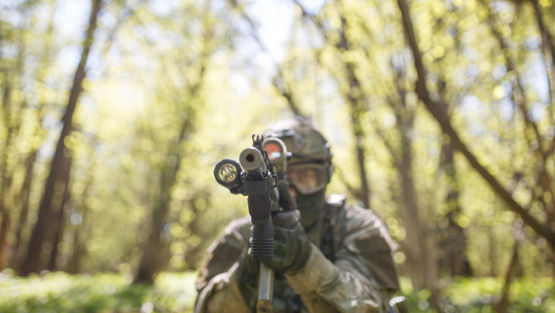 „Daca cineva fuge, impuscati-l”. Comandat rus interceptat in timp ce ordona executia soldatilor care isi parasesc pozitiile Imagine