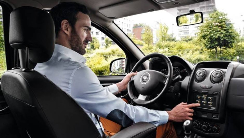 Dacia prezinta, la Paris, Dacia Lodgy Stepway si noua generatie Dokker Stepway  Imagine