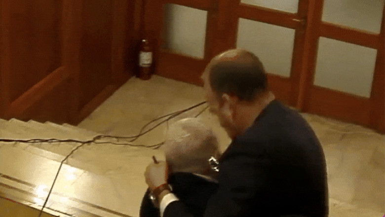 Dan Vilceanu, urmarit penal pentru bataia din Parlament cu Florin Roman. Procurorii explica de ce nu se pune problema imunitatii Imagine