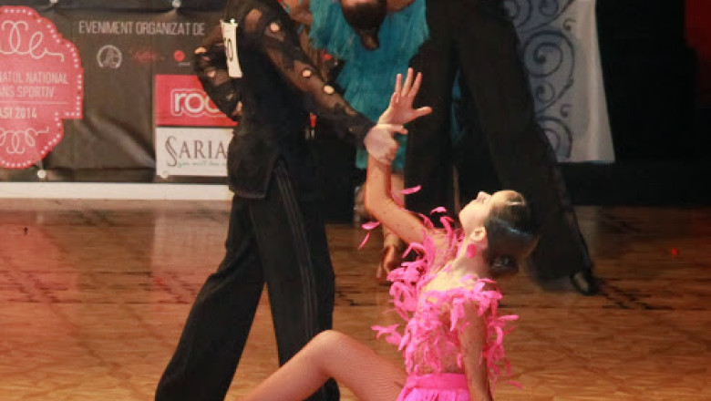 Dans, dans, dans! Tinerii dansatori timisoreni au stralucit la Campionatul National de Dans Sportiv Imagine