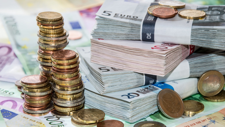 Datoria externa a Romaniei a crescut cu 18,548 miliarde euro in primele zece luni ale anului si a ajuns la 162,434 miliarde Imagine