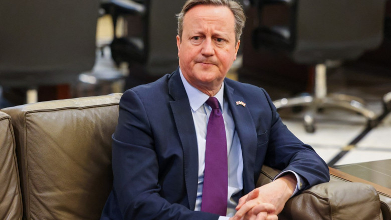 David Cameron, dupa loviturile asupra bazelor Houthi din Yemen: Am dat avertismente repetate Imagine
