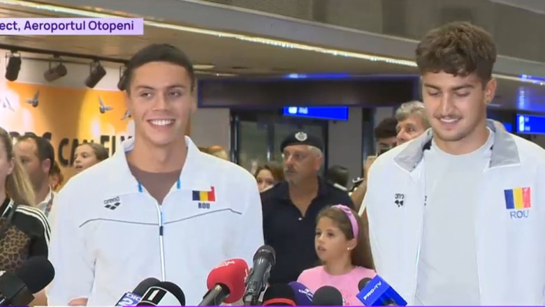 David Popovici a fost primit cu aplauze la aeroport, la revenirea in tara: „Am reusit sa ma autodepasesc, sunt mandru de mine” Imagine