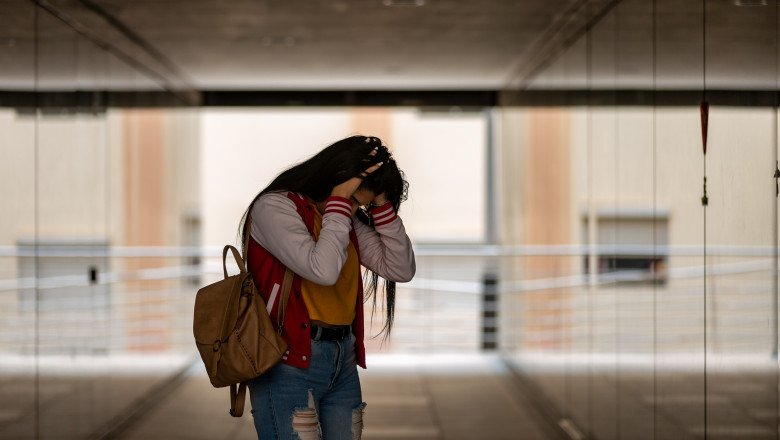 De ce a crescut numarul elevelor cazute de la etaj. Un medic explica un fenomen constatat in ultimii doi-trei ani Imagine