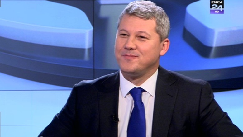 De ce a lipsit Catalin Predoiu de la ceremonia de validare a mandatului lui Klaus Iohannis Imagine