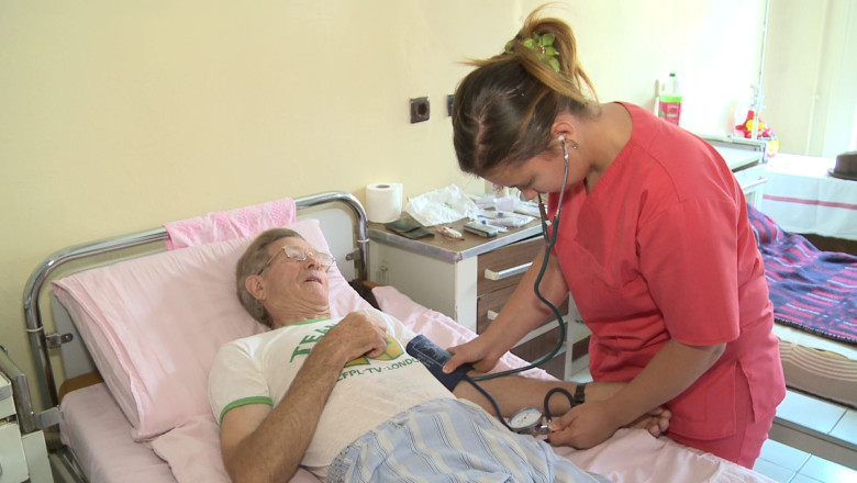 De ce renunta un spital din Timisoara la... medici si asistente? Imagine