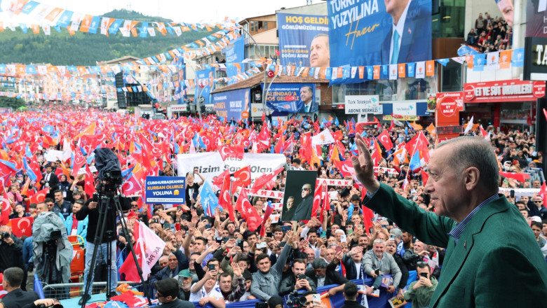 De ce retragerea unui candidat marginal, cu trei zile inainte de alegeri, pune si mai mult in pericol sansa lui Erdogan de a castiga Imagine
