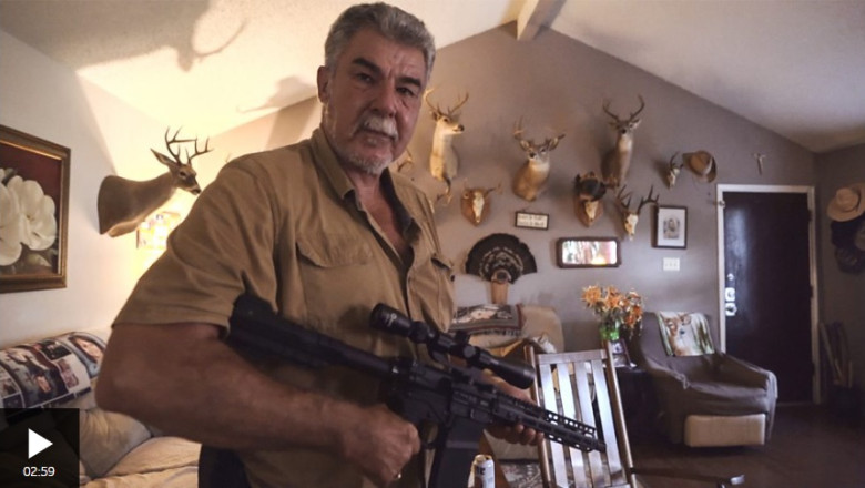 De ce sute de americani au venit sa-si predea armele de foc politiei Imagine