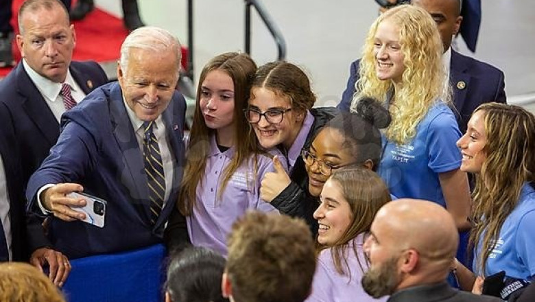 “De groaza”. Cel mai popular scriitor al Americii: „Biden trebuie sa faca un pas in spate” „Daca Trump castiga, ne pierdem democratia!" Imagine