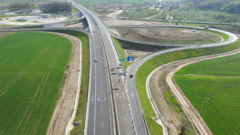 De la Curtea de Arges la Pitesti se va circula „in curand” pe autostrada. Lucrarea de 140 km filmata de sus Imagine