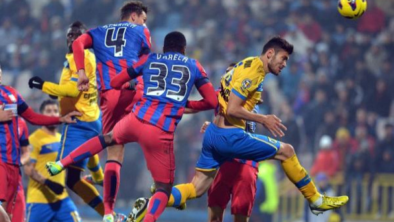 De la egal la egal in Ghencea: Steaua si Petrolul remizeaza in derby-ul direct. Meciul a fost intrerupt doua minute Imagine