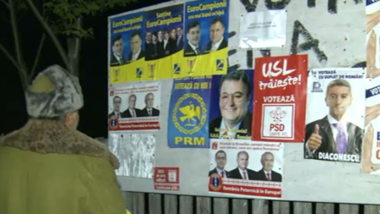 De veghe la afisele electorale. Angajatii unei primarii din Gorj stau de paza de la 10 seara la 6 dimineata Imagine