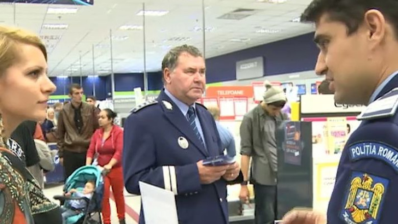 De „Vinerea Neagra" profita si... hotii. Ce sfaturi au dat, astazi, politistii  Imagine