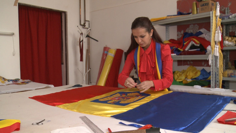 De Ziua Nationala, un magazin din Oradea a confectionat peste 2500 de steaguri Imagine
