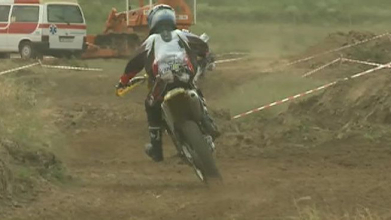 Debut cu dreptul pentru Mihai Stoichescu in Campionatul National de Motocros Imagine
