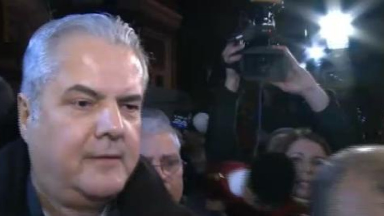 Decizie amanata in cazul lui Adrian Nastase. Fostul premier isi va petrece ziua de nastere in inchisoare Imagine