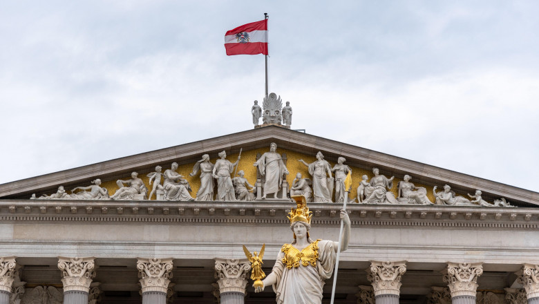 Decizie radicala in Austria: Ministerul Educatiei interzice telefoanele mobile in scoli Imagine
