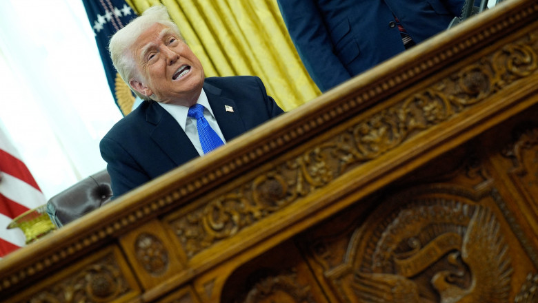 Declaratie-soc a lui Trump, care admite ca discutiile cu Putin despre Ucraina se refera la „impartiri teritoriale, etcetera, etcetera” Imagine
