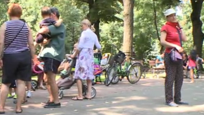 Declinul demografic se accentueaza. De ce se tem tinerii sa devina parinti Imagine