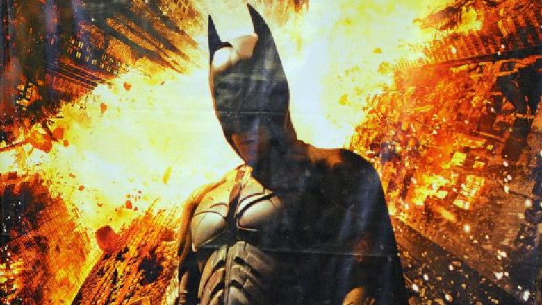 Deghizati si neinfricati. Batman, Robin, David Hasselhoff si un strumf au prins un atacator in Scotia Imagine