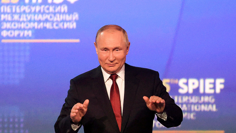 Delirul lui Vladimir Putin: UE „si-a pierdut complet suveranitatea” si „danseaza cum ii canta altcineva” Imagine