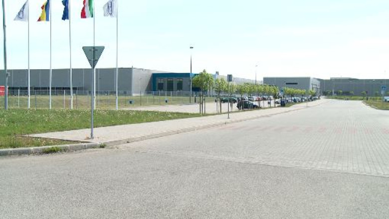 DeLonghi face angajari. Compania cauta 170 de operatori de linie pentru fabrica din Jucu Imagine