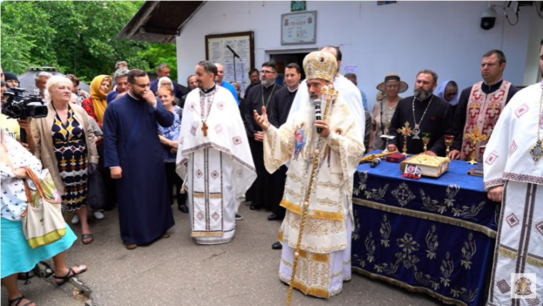 Demolarea „bisericii de pe trotuar” din Constanta a fost suspendata provizoriu de justitie Imagine