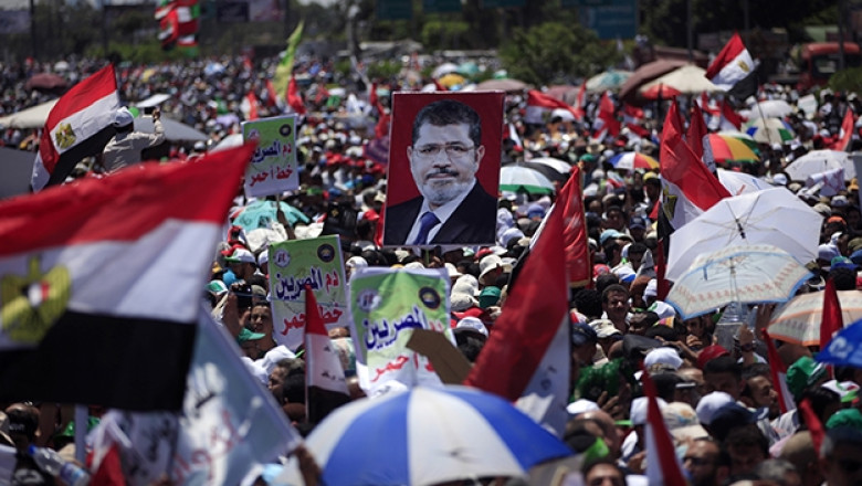 Demonstratii la Cairo. Mii de oameni au cerut reinstalarea in functie a lui Mohammed Morsi Imagine