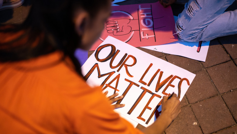 Departamentul de Justitie al SUA investigheaza fundatia Black Lives Matter, pentru delapidare Imagine