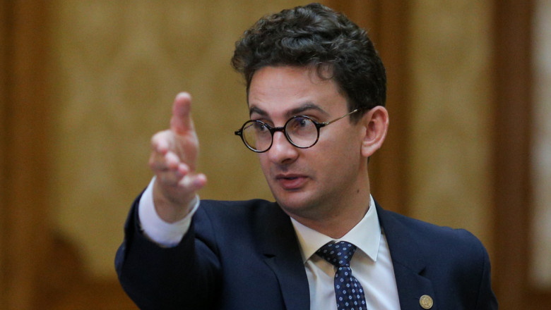 Deputatul Iulian Bulai a solicitat amenajarea unui spatiu dedicat „Mamei si copilului” in Camera Deputatilor Imagine