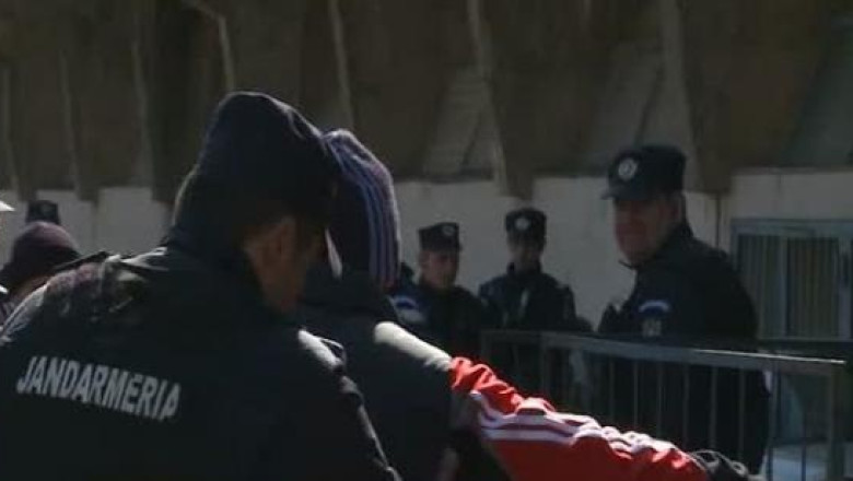 Derby de mare risc. Peste 900 de jandarmi au fost mobilizati pentru meciul Steaua - Dinamo Imagine